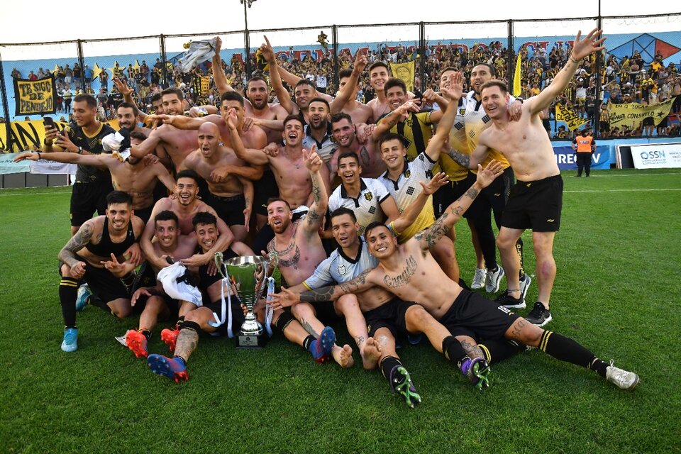 Torneo Federal A: Deportivo Madryn ya es de la Primera Nacional  (Fuente: Télam)