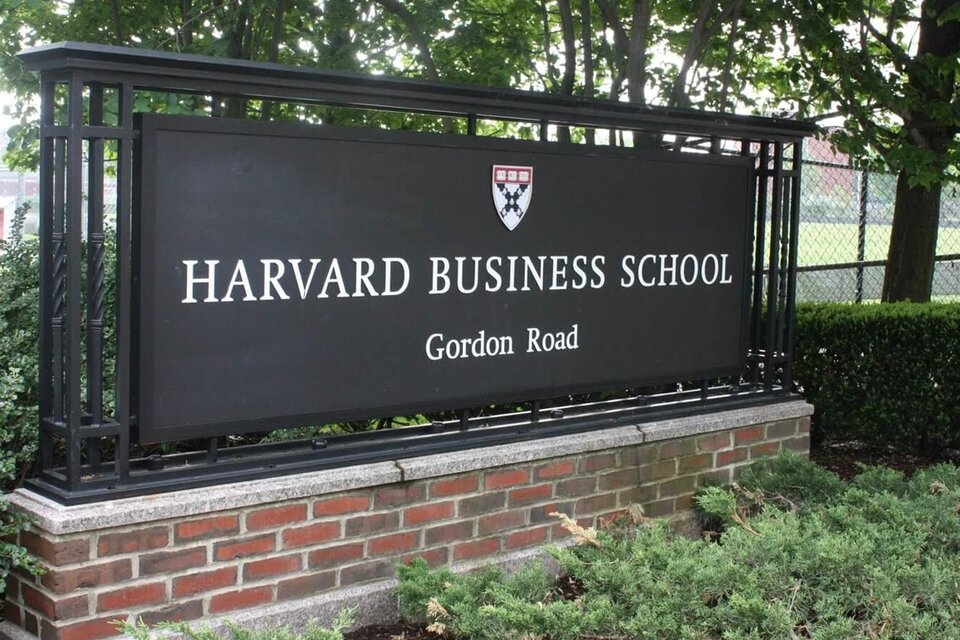 TECH Universidad incorpora los ‘casos de negocio’ de Harvard a su método de aprendizaje