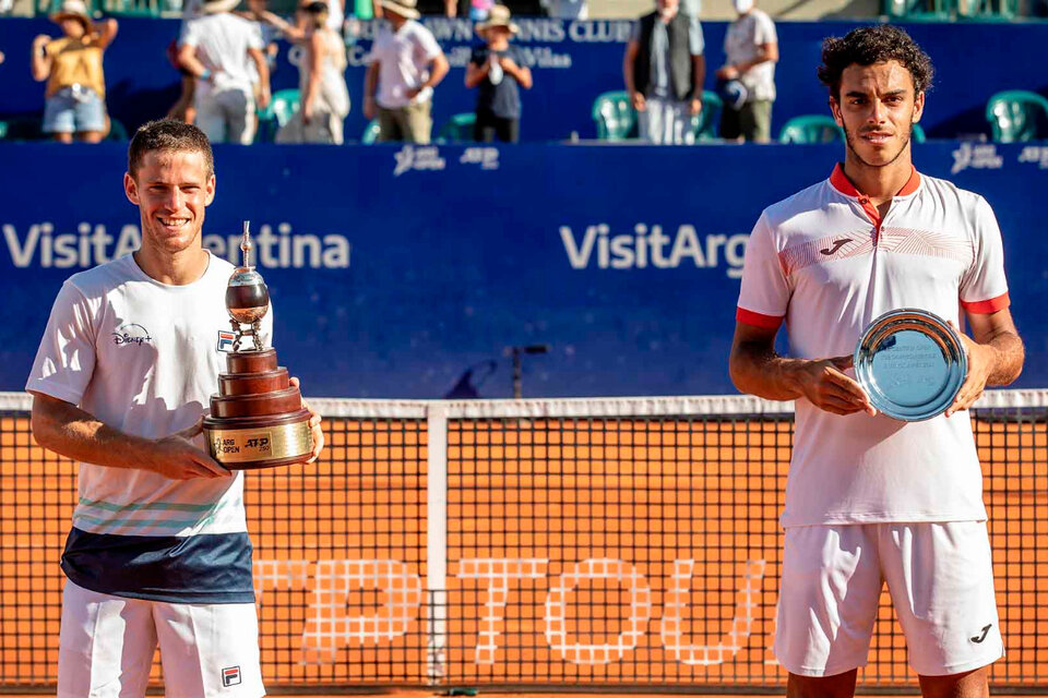 Diego Schwartzman celebró ante Fran  Cerúndolo el último título en el Argentina Open (Fuente: AFP)