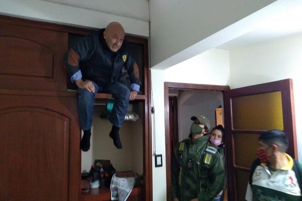 Gendarmería encontró a Cialceta escondido en un armario. 