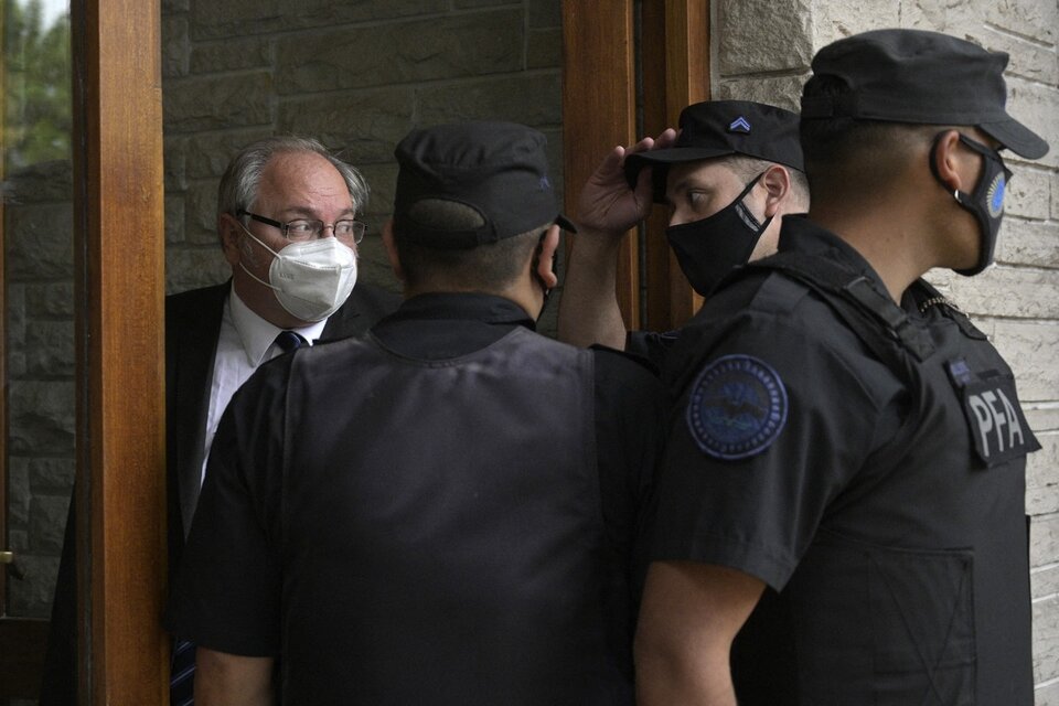 El juez Martín Bava, en el juzgado de Dolores, el día de la indagatoria de Macri. (Fuente: AFP)