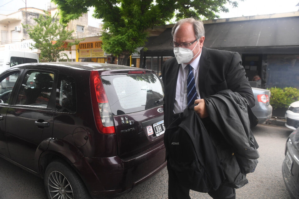 El juez Martín Bava viajó hasta la ciudad balnearia y se presentó en la Cámara Federal para defenderse de las acusaciones de Mauricio Macri. (Fuente: Télam)
