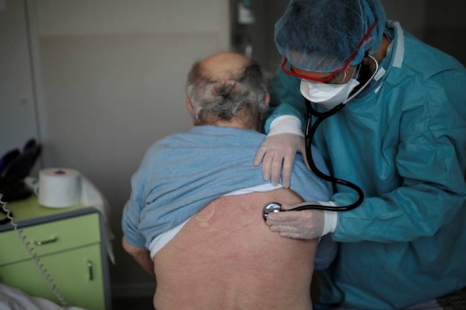 Un estudio francés da a entender que el long covid sería una cuestión psicológica y no una secuela física del contagio. (Fuente: Reuters)