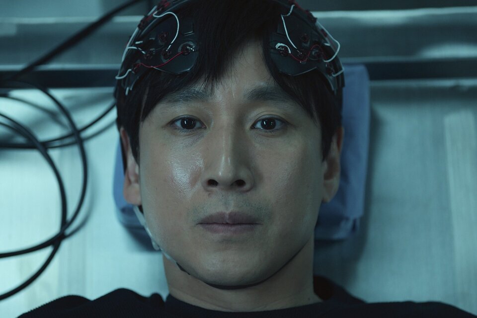 Lee Sun-kyun, el protagonista de Dr. Brain, trabajó en Parasite.