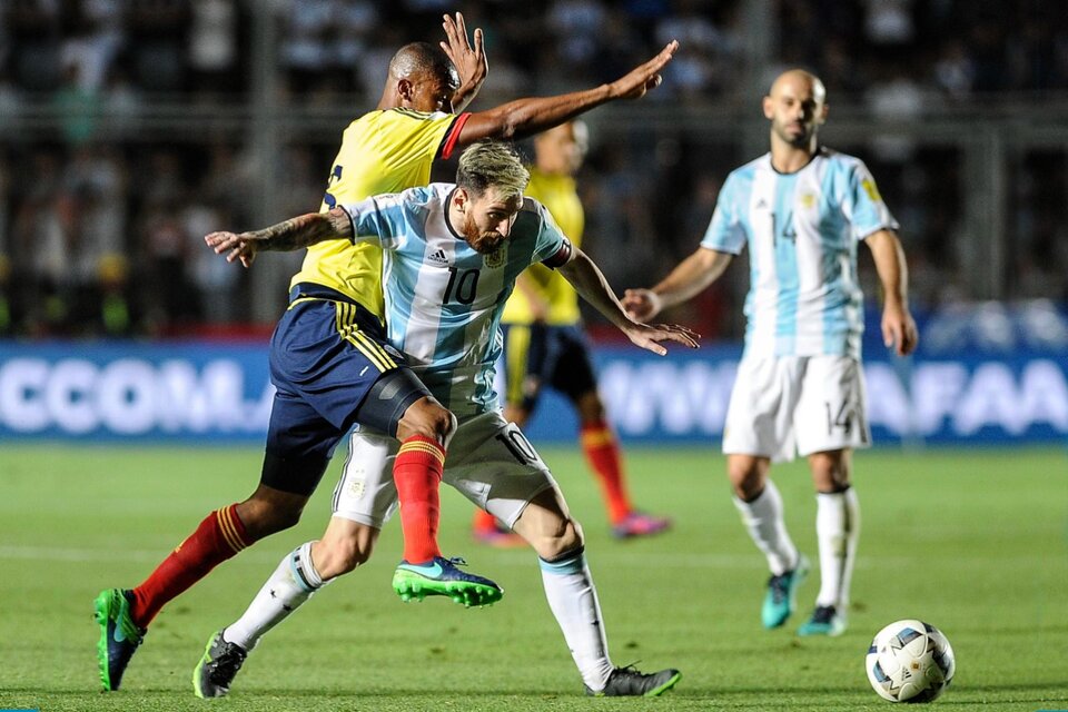 Messi versión rubia. En aquel partido de 2015, Argentina goleó a Colombia y enderezó su rumbo mundialista (Fuente: Télam)