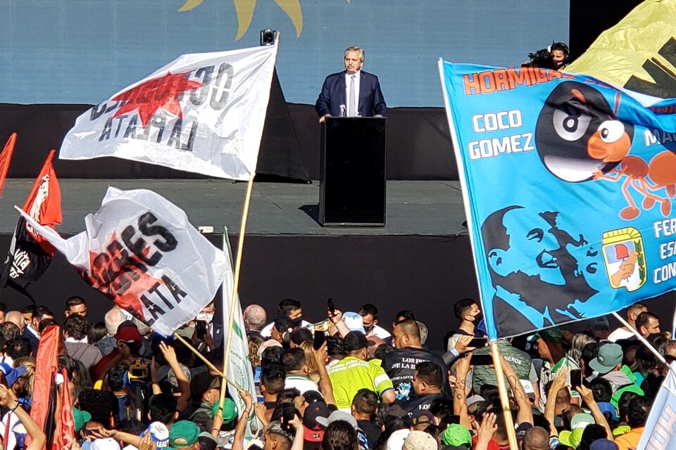 Se realiza este miércoles en Plaza de Mayo la manifestación por el Día del Militante. (Fuente: Leandro Teysseire)