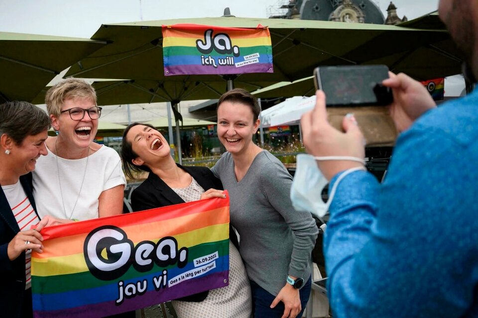 Suiza permitirá los matrimonios igualitarios desde julio de 2022 (Fuente: AFP)