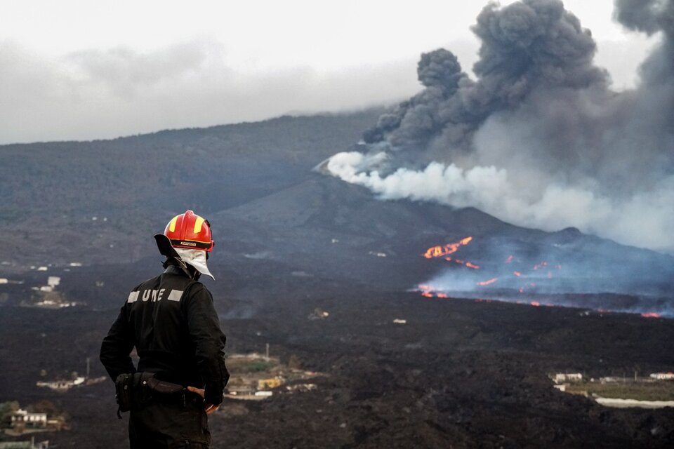 El volcán de La Palma está dando leves muestras de bajar su actividad