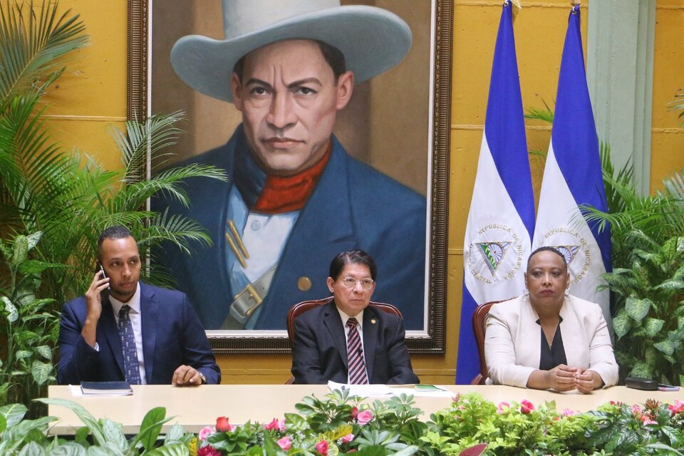 Denis Moncada, canciller de Nicaragua, anunciando el retiro de la OEA. (Fuente: AFP)