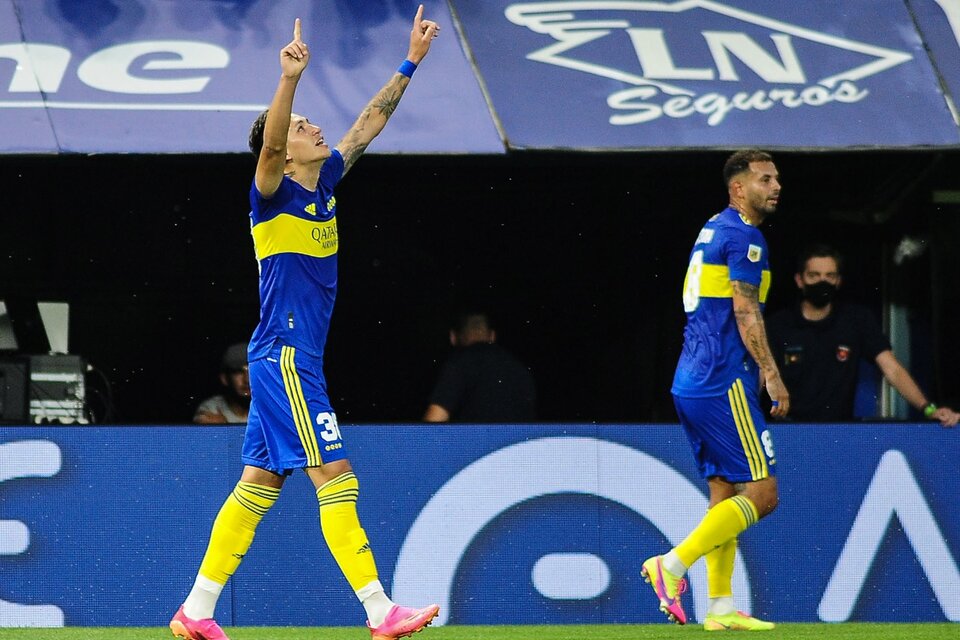 Luis Vázquez anotó otro gol para afirmarse como centrodelantero de Boca (Fuente: Fotobaires)