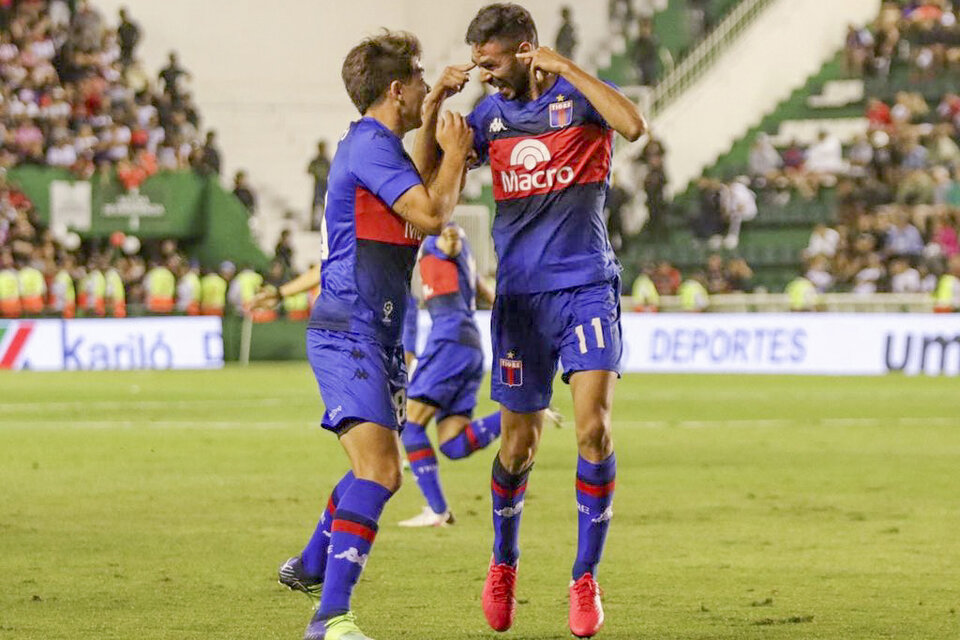 Zabala, autor del gol de la finalísima, y Blondel palpitan la vuelta de Tigre a Primera (Fuente: NA)