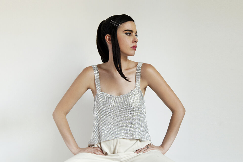 Javiera Mena está de gira por el país y hoy en Rosario.