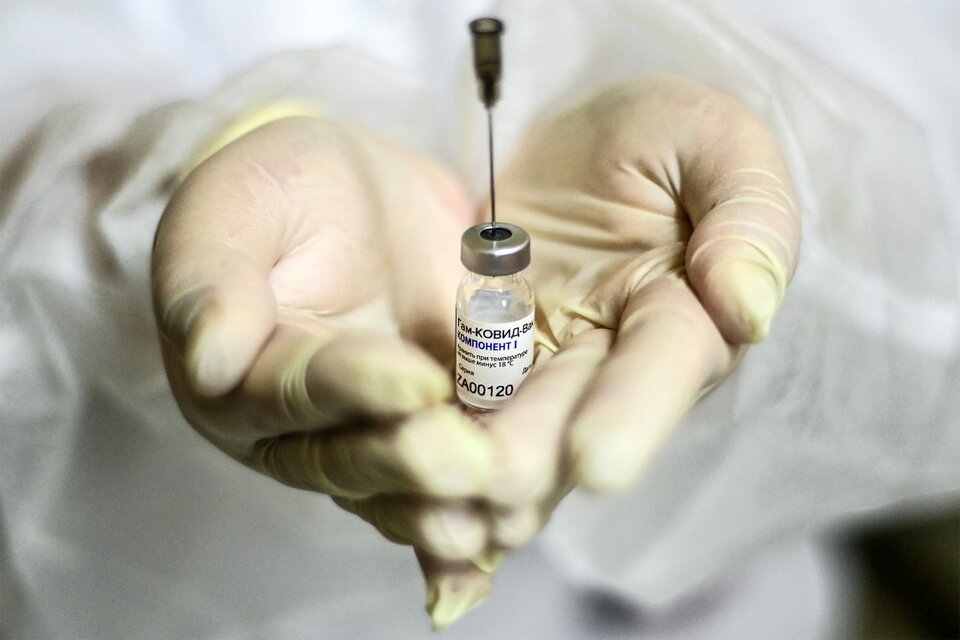 Nueva vacuna pediátrica: Rusia registrará la Sptunik M para adolescentes de 12 a 17 años (Fuente: AFP)