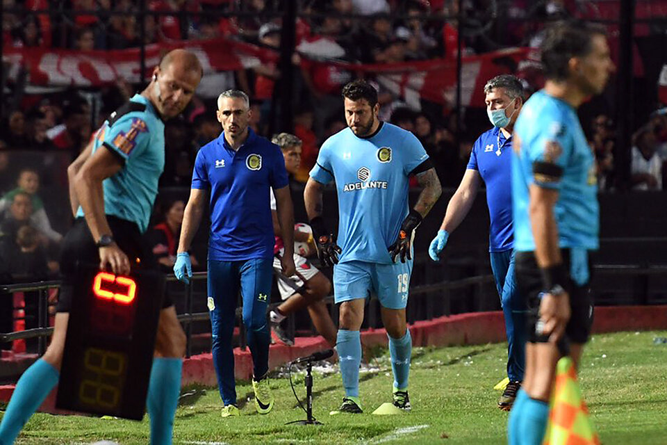 Broun salió reemplazado por la lesión en cancha de Colón. (Fuente: Prensa CARC)