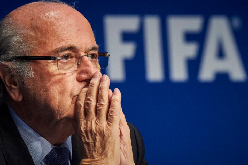 Blatter declaró por la controvertida adjudicación del Mundial Qatar 2022 (Fuente: AFP)