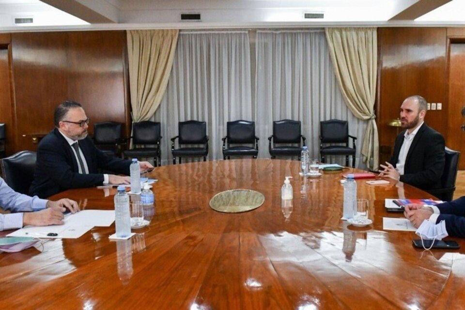 Del encuentro participó también el secretario de Política Económica, Fernando Morra.