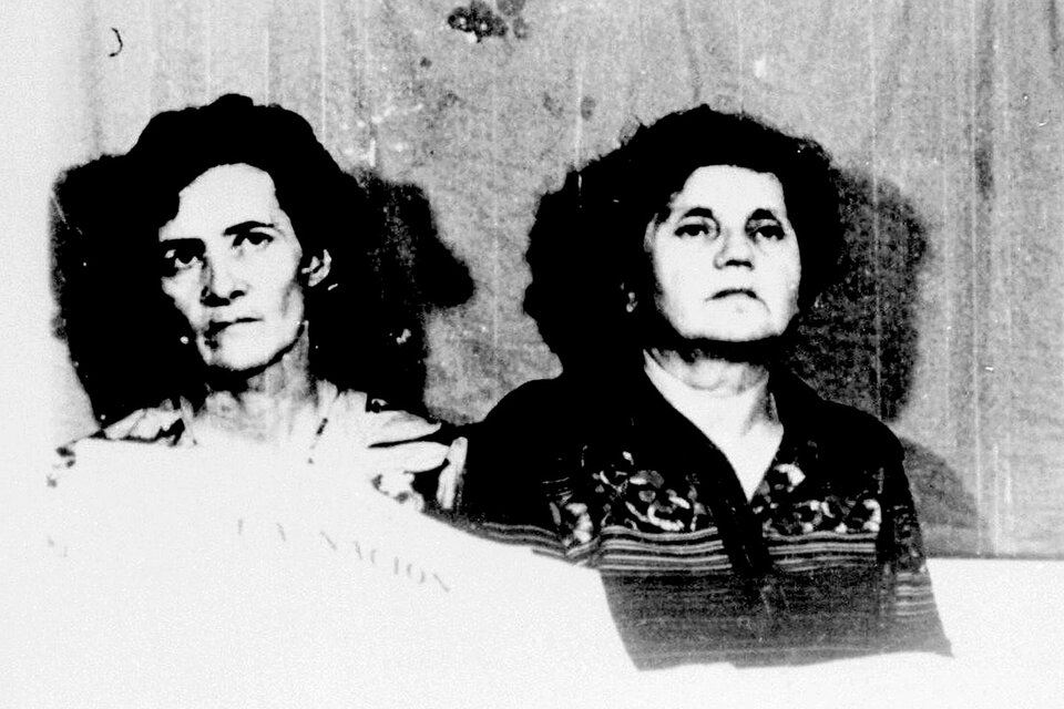 Las monjas francesas Alice Domon y Léonie Duquet, en una foto tomada mientras estaban secuestradas en la ESMA.