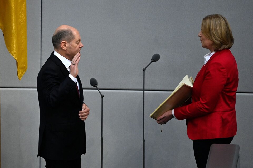 Scholz jura como canciller en el Parlamento alemán (Fuente: AFP)