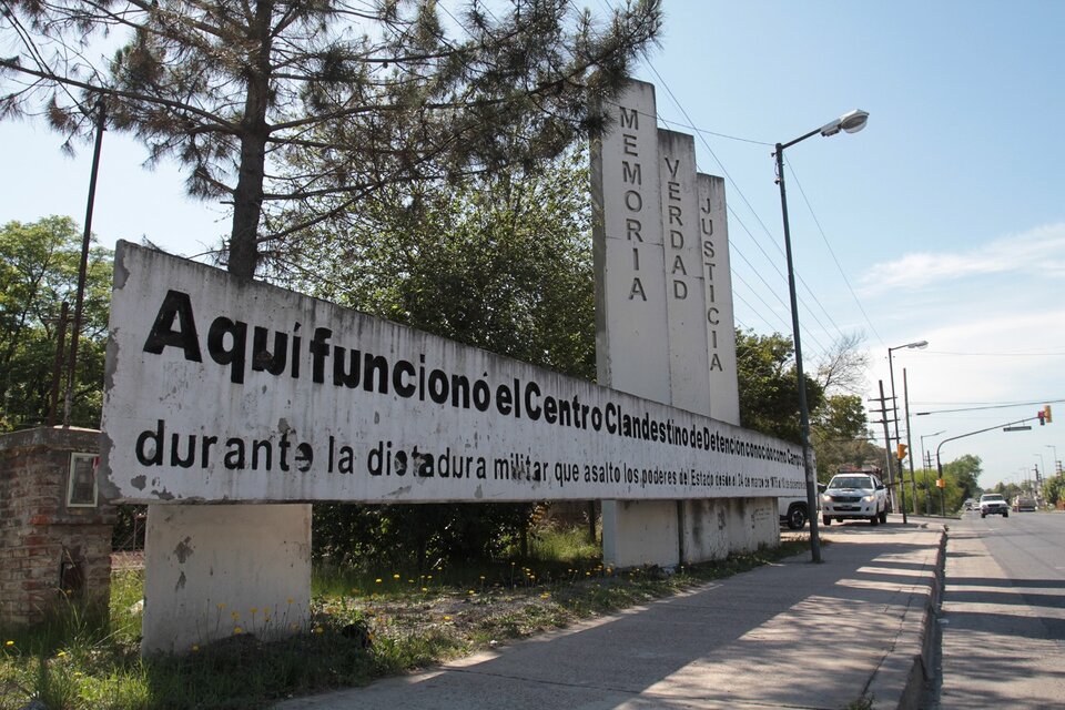 Campo de Mayo es la principal guarnición militar del país. Son más de 5000 hectáreas, con vegetación frondosa y áreas de casi imposible acceso. (Fuente: Bernardino Avila)