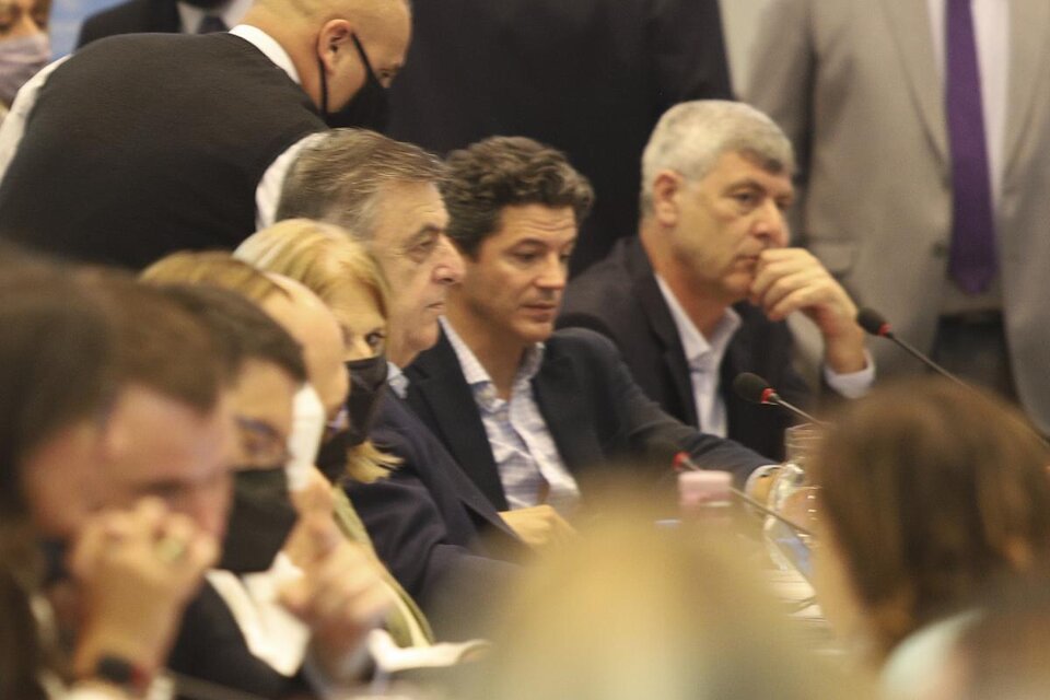 Los diputados Mario Negri, Luciano Laspina y Ricardo Buryaile durante la reunión de la Comisión de Presupuesto. (Fuente: NA)