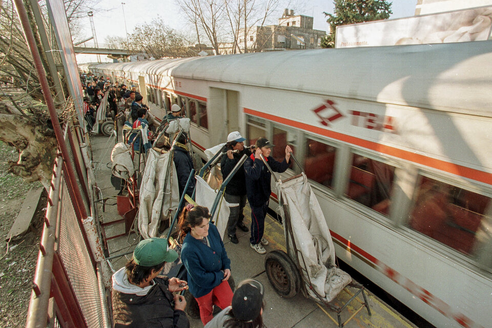 El Tren Blanco, una de las postales que dejó el 2001.  (Fuente: Bernardino Avila)