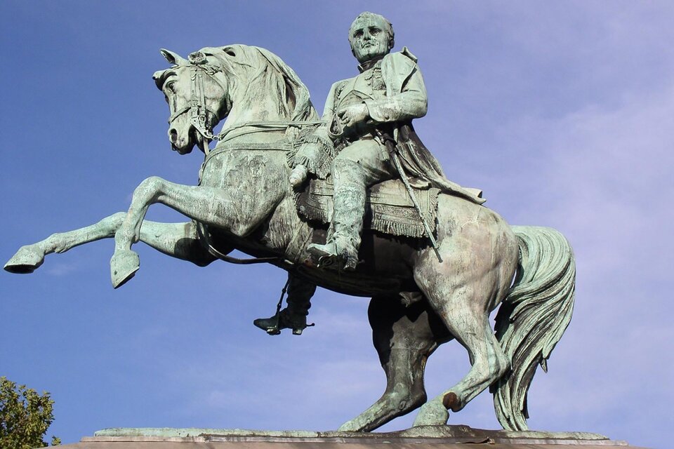 Ruan rechazó reemplazar una estatua de Napoleón por otra de Gisèle Halimi (Fuente: EFE)
