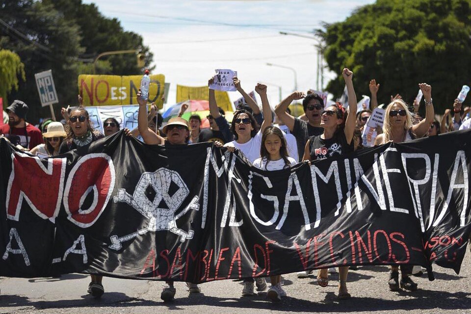 Minería en Chubut: obispos católicos piden la derogación de la ley y el cese de la represión (Fuente: Noelia Vivas / Luan Colectiva Fotográfica)