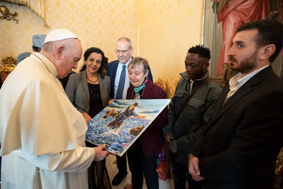 El Papa Francisco celebró su cumpleaños 85 con refugiados de África y Asia.