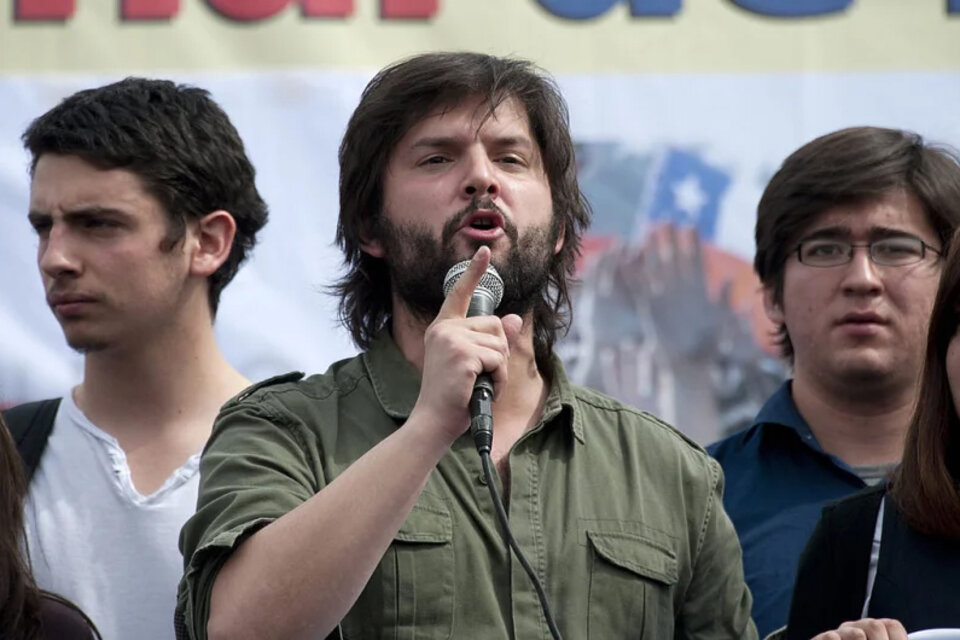 Noam Titelman, Gabriel Boric y camilla Vallejo en las protestas estudiantiles de 2012. (Fuente: AFP)