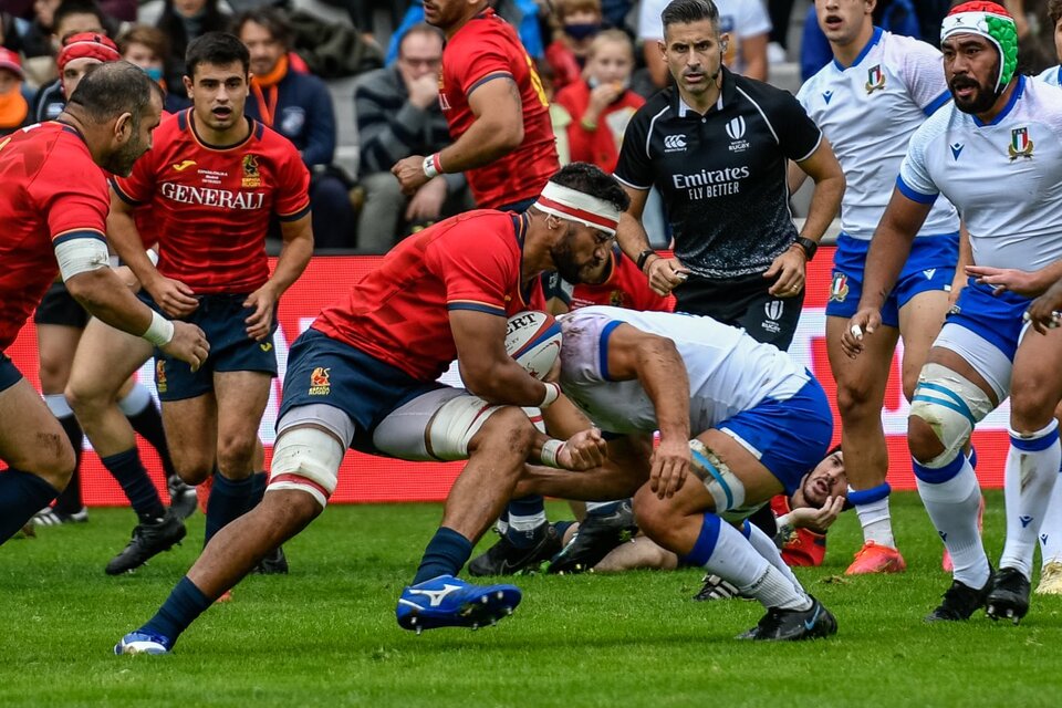 Kawa Leauma, en acción durante un España-Italia de octubre pasado (Fuente: @ferugby)