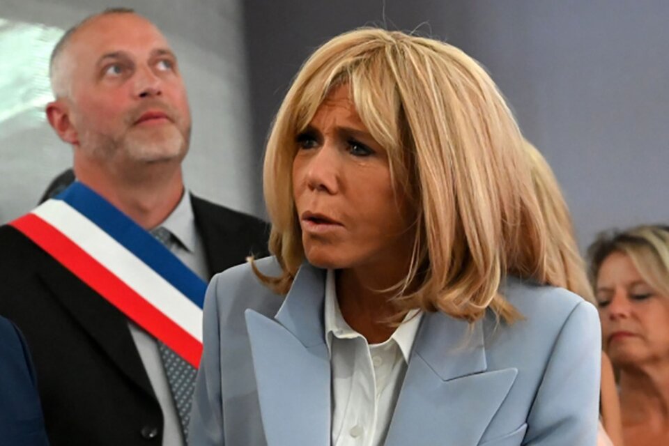 Brigitte Macron: la extrema derecha intenta instalar que es una mujer trans (Fuente: AFP)