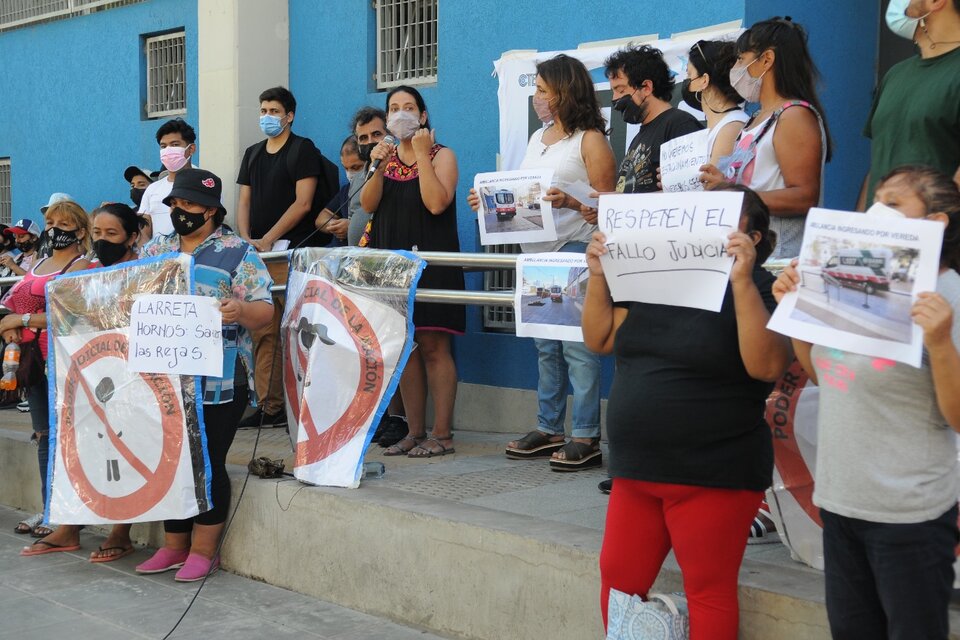 Escuela alambrada: la Justicia ordena al Gobierno retirar el cerco (Fuente: Guadalupe Lombardo)