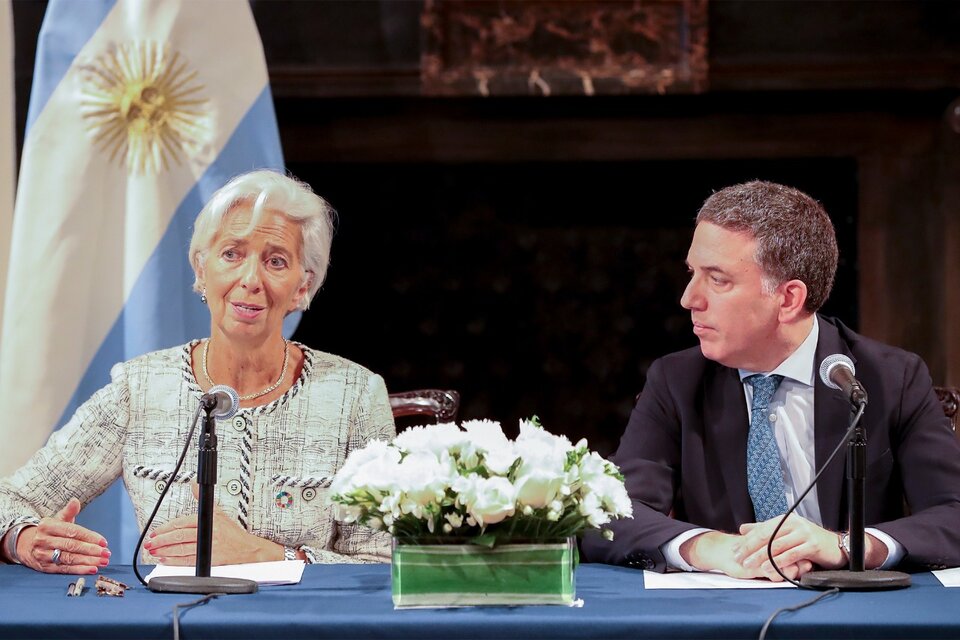 El fatídico anuncio de Nicolás Dujovne y Christine Lagarde, años atrás. (Fuente: NA)