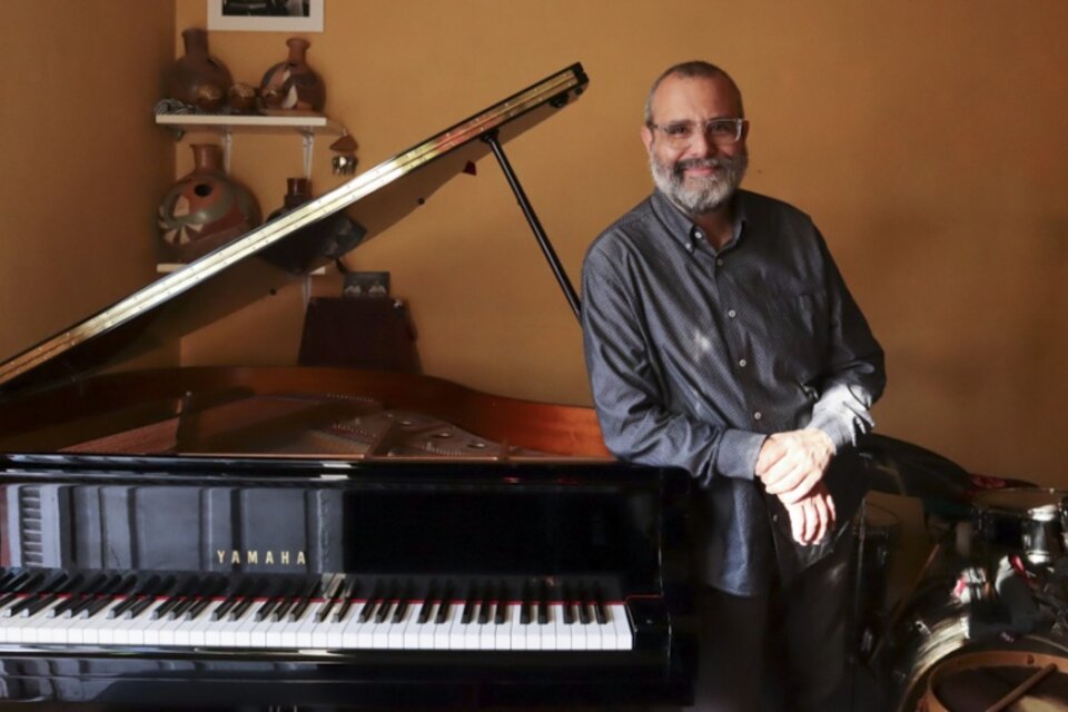Hernán Ríos logró dejar su huella de músico argentino: el pianista de Lomas de Zamora lanzó cinco discos durante el 2021.