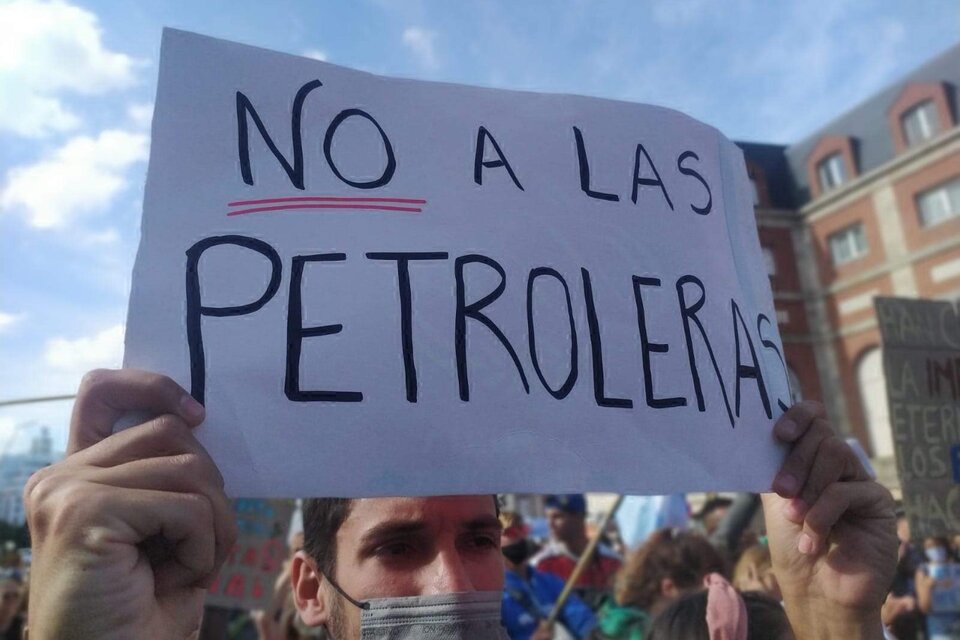 Protestas y debates por la exploración petrolera en la Costa Atlántica