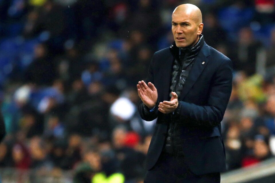 Zinedine Zidane es uno de los entrenadores más codiciados del momento (Fuente: EFE)