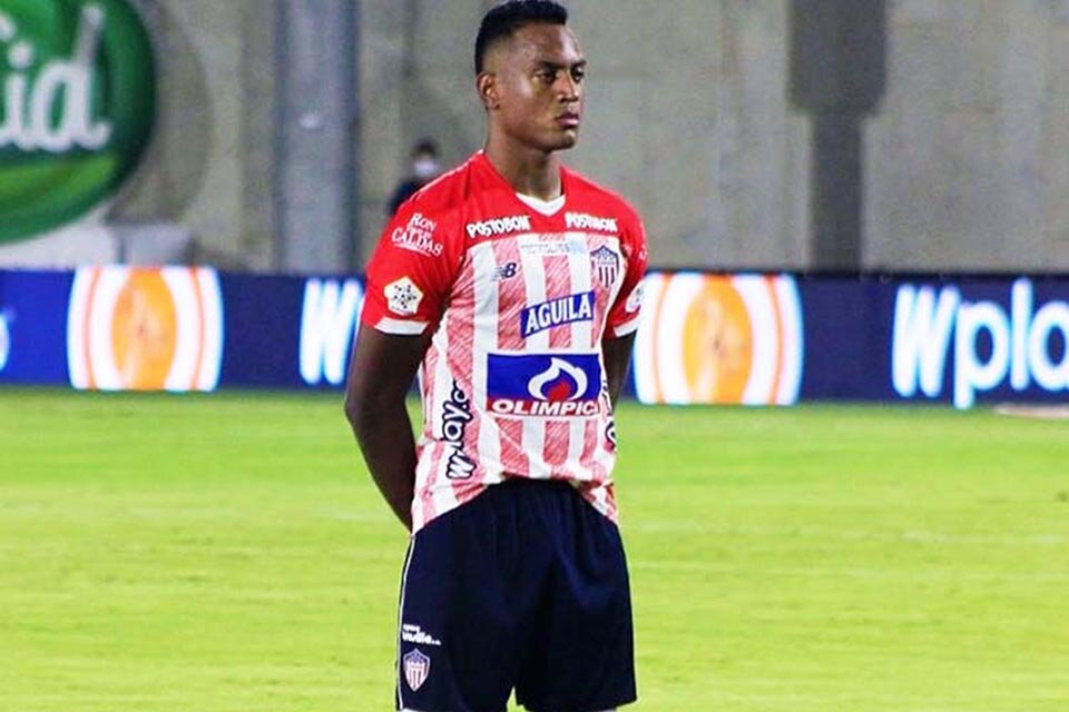 El defensor Willer Ditta estaba jugando en Junior Barranquilla.