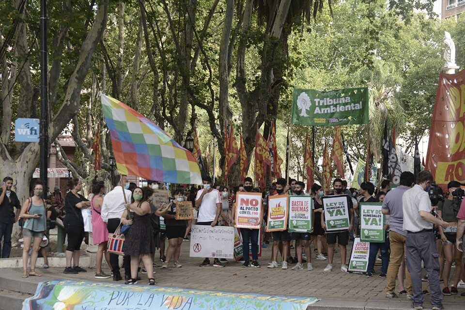 La marcha fue desde la plaza 25 de Mayo hasta la plaza San Martín. (Fuente: Sebastián Joel Vargas)
