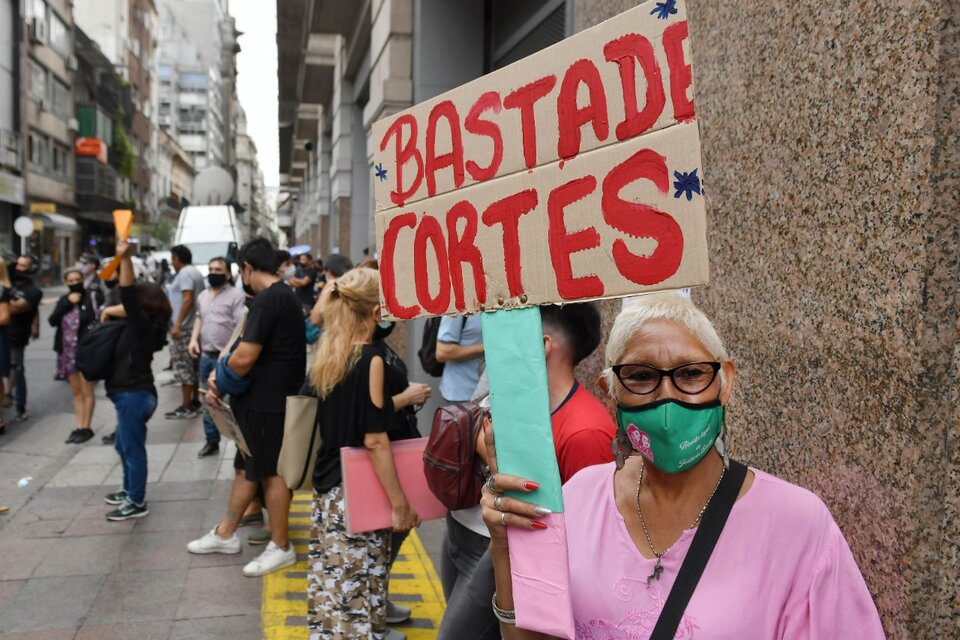 "Basta de cortes", el pedido unánime de un grupo de vecinos. (Fuente: NA)