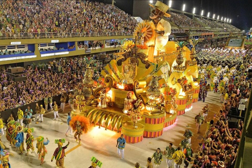 Brasil: Río de Janeiro y San Pablo aplazan hasta abril los festejos de carnaval (Fuente: AFP)
