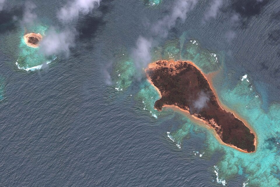 La erupción del volcán de Tonga superó la potencia de la bomba atómica (Fuente: AFP)