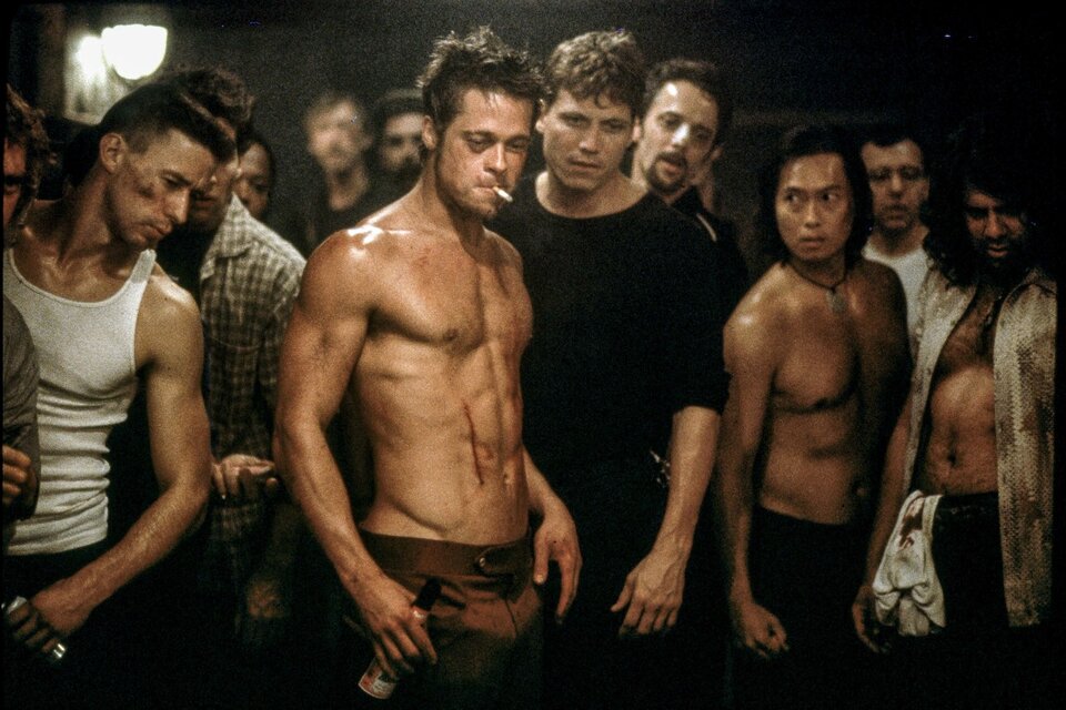 La película que protagonizaron Brad Pitt y Edward Norton fue estrenada en 1999.  (Fuente: Captura de imagen)
