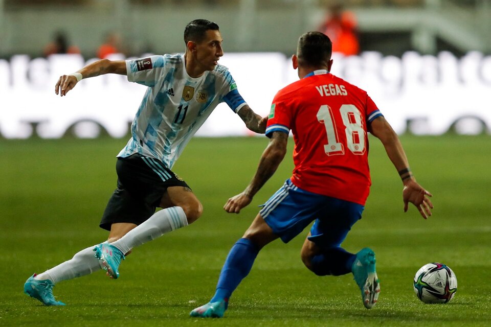 Di María, lució la cinta de capitán de Messi. (Fuente: AFP)