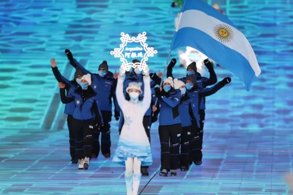 Desfile de los integrantes de la delegación argentina en Beijing 2022.   (Fuente: NA)