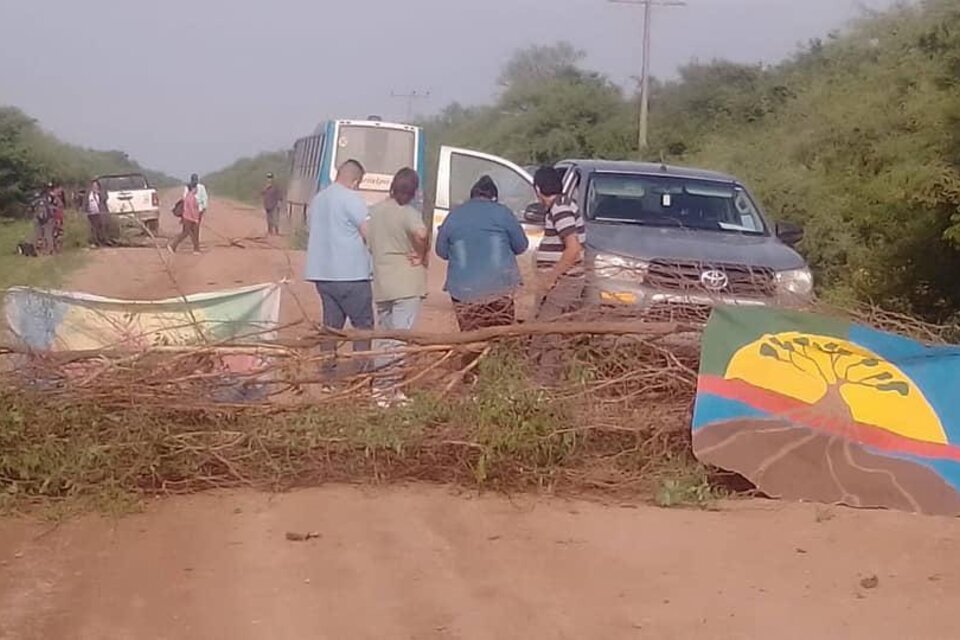 Comunidades cortando la ruta 53 en reclamo de acceso a la salud