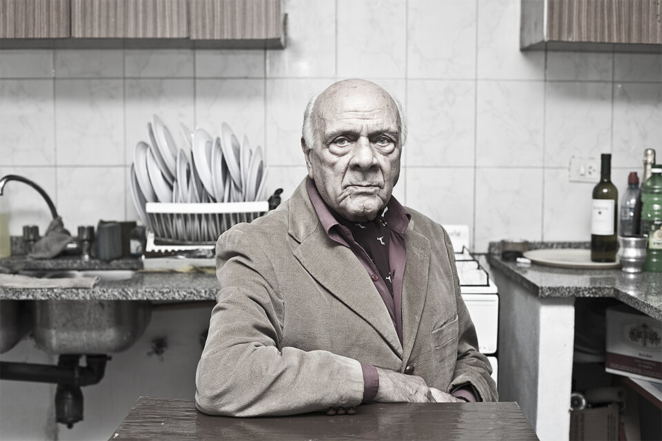 Osvaldo Peredo en su cocina, 2013 (Fuente: Nora Lezano)