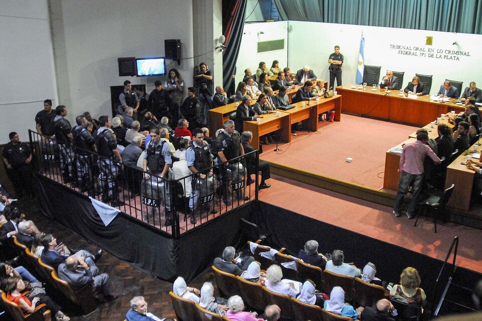 El Tribunal Oral Federal 1 de La Plata durante la sentencia del juicio por los crímenes del Circuito Camps. (Fuente: Télam)