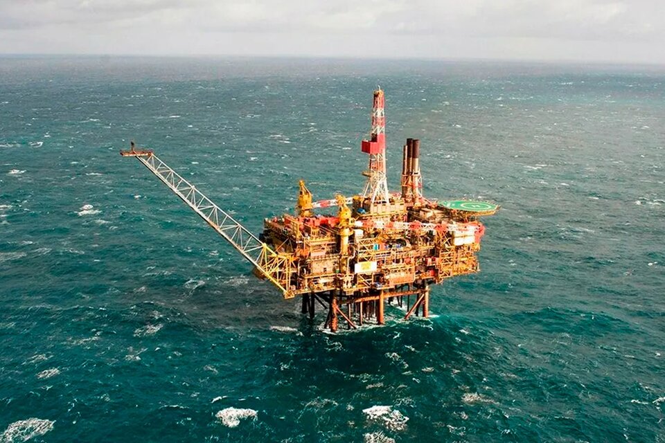 13 petroleras comprometieron inversiones offshore por 724 millones de dólares. (Fuente: AFP)