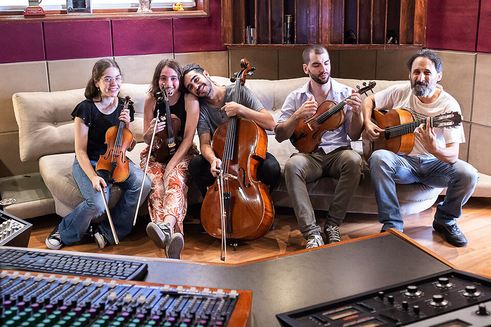 El Quinteto fue primero al estudio de grabación para apreciar bien el sonido.  (Fuente: Emanuel Cagnassi)