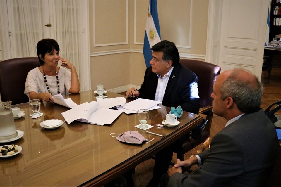Marcó del Pont (AFIP), Carlos Zannini (Procuración del Tesoro) y Juan Carlos Otero (UIF). 